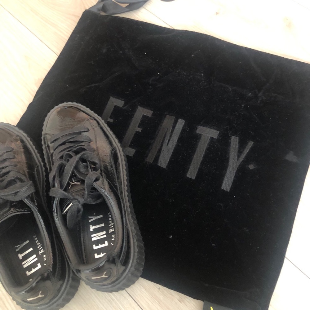 NWOT Fenty by Rihanna X Puma sneakers